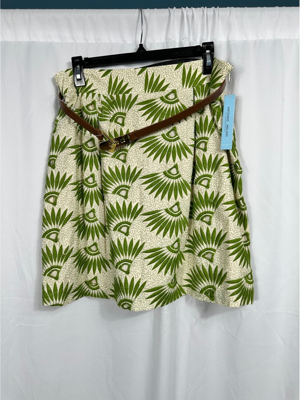 Antonio Melani Ivory and Grass Green Trayten Skirt with Belt Size 12